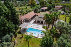 Villa Hollywood con piscina Quartu Sant'elena